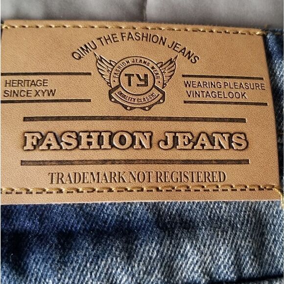 Mens distressed shorts - Picture 5 of 6